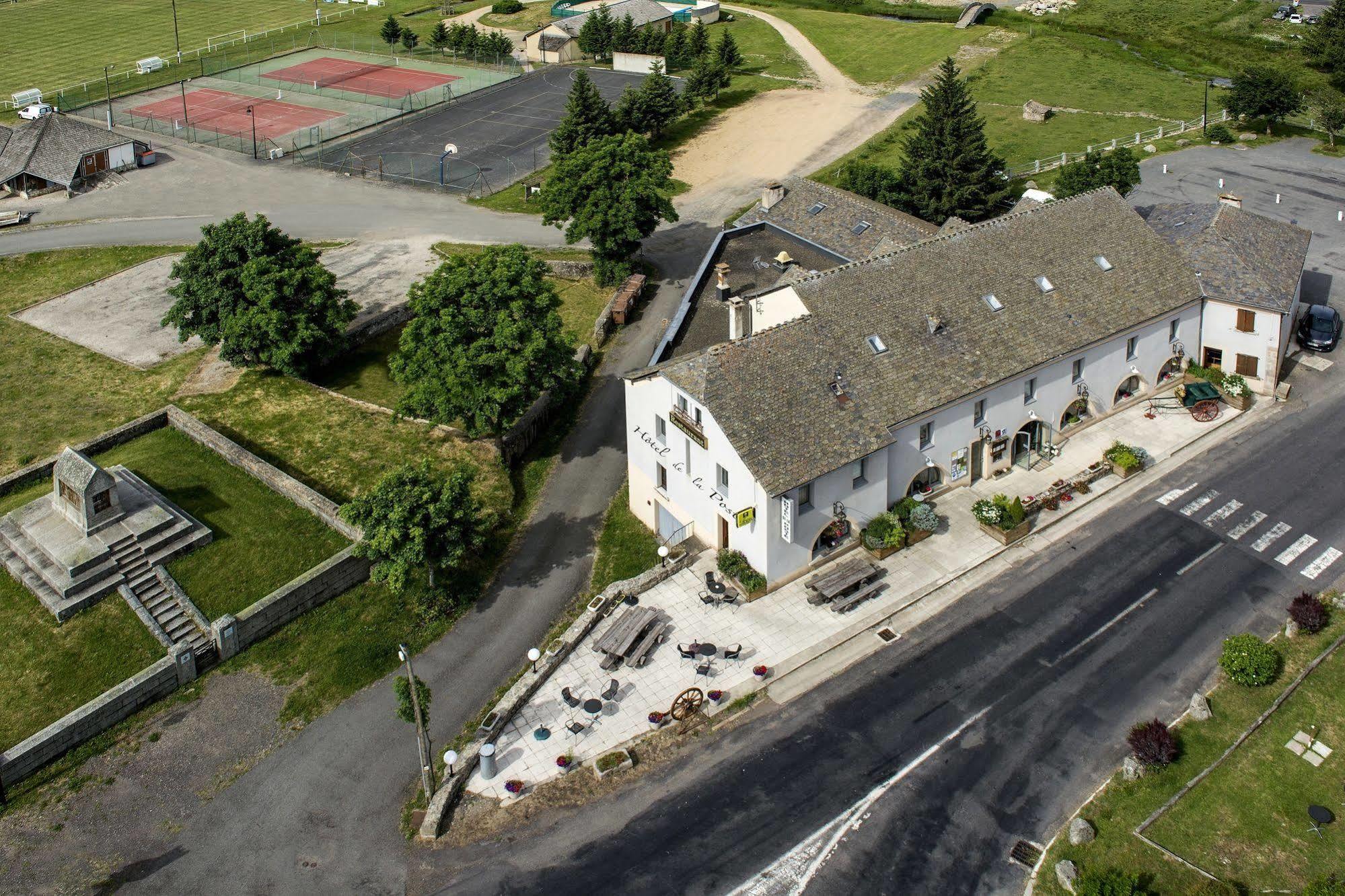 Hotel Restaurant De La Poste Et La Grange Detente, Espace Bien-Etre Chateauneuf-de-Randon Exterior photo