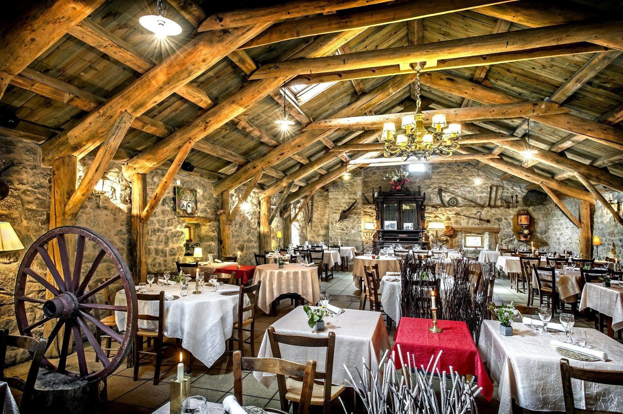 Hotel Restaurant De La Poste Et La Grange Detente, Espace Bien-Etre Chateauneuf-de-Randon Exterior photo